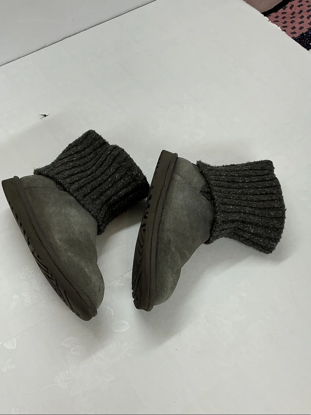 Cozy Knit Cuff Suede Booties - Gray